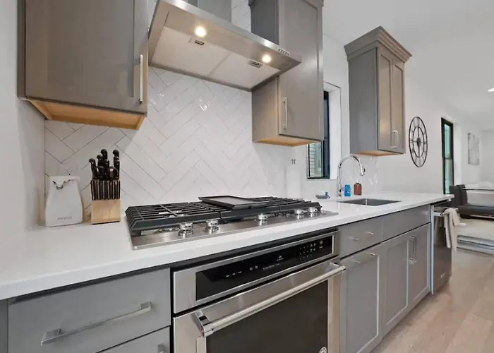 Jungle House Premier Residences - Downtown & Short North